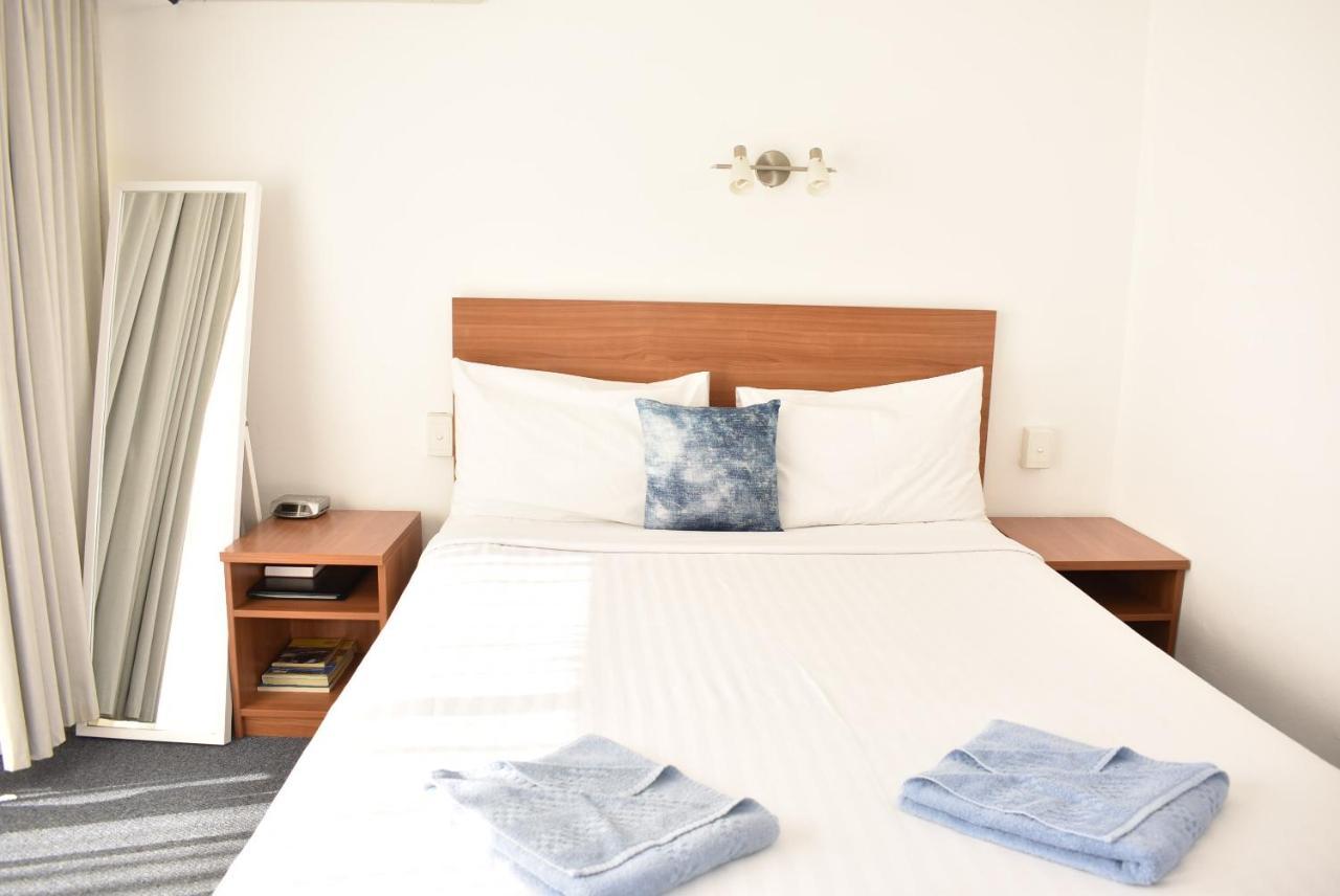 Port O'Call Motel Порт-Маккуорі Екстер'єр фото